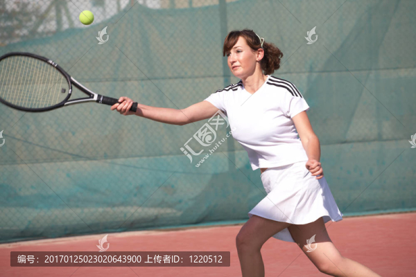 女子網(wǎng)球運(yùn)動(dòng)員-匯圖網(wǎng) www.fosd68.com 女子網(wǎng)球運(yùn)動(dòng)員