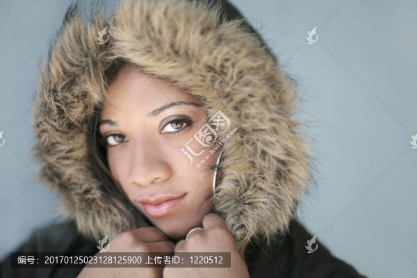 戴頭巾的女人肖像