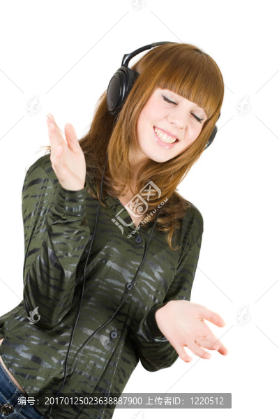 女孩聽音樂