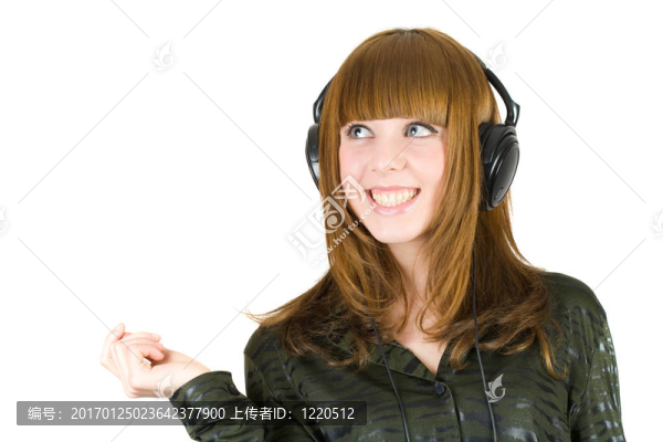 女孩聽音樂