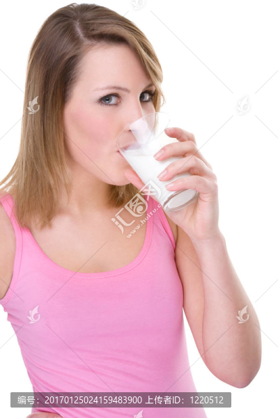 一杯牛奶的女人