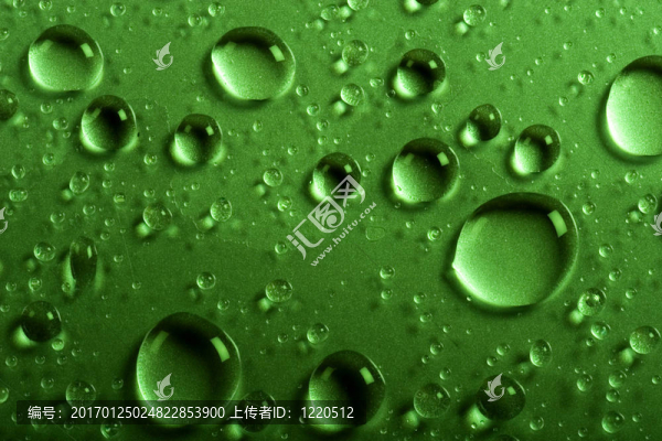 玻璃表面上的水滴