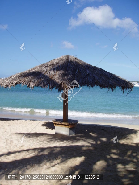 海灘上的小屋-匯圖網(wǎng) www.fosd68.com 海灘上的小屋