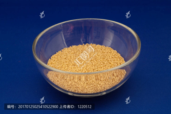 碗蒸粗麥粉