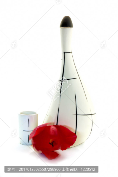 白瓶和杯