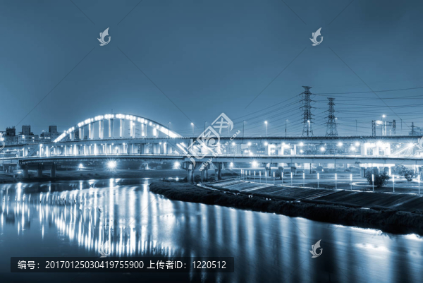 彩色的橋