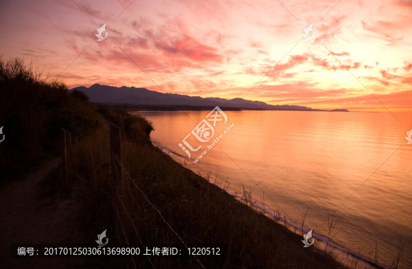 胡安·德富卡海峽的日落