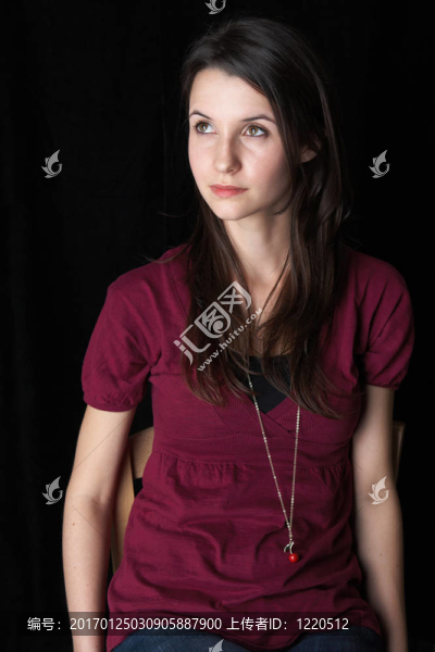 年輕的少女-匯圖網(wǎng) www.fosd68.com 年輕的少女