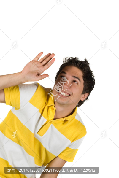 避免行動(dòng)中的年輕人