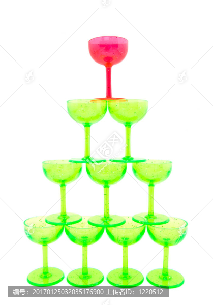 堆玻璃杯-匯圖網(wǎng) www.fosd68.com 堆玻璃杯