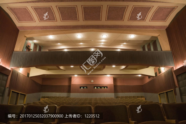 電影院內(nèi)