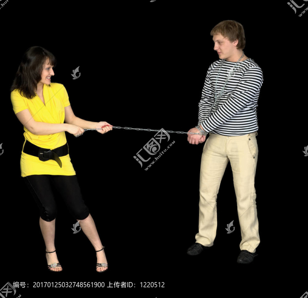 年輕女孩指揮一個男人的鏈條