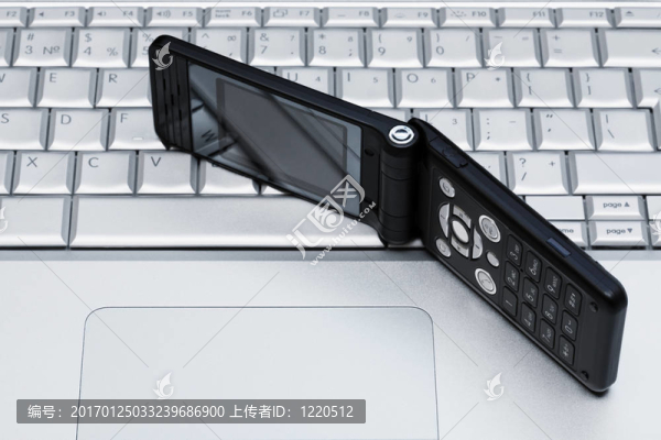 手機和筆記本電腦