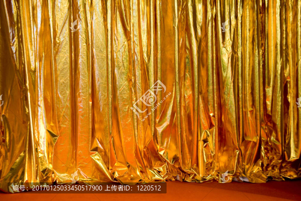 金色窗簾