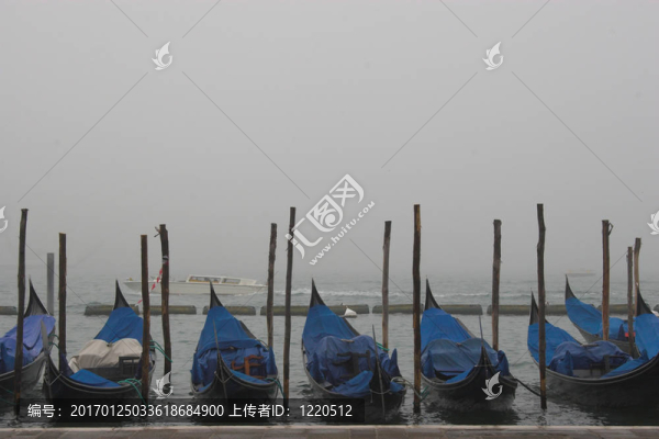 Gondolas和霧