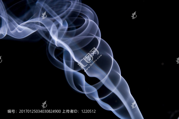 黑藍(lán)黑煙
