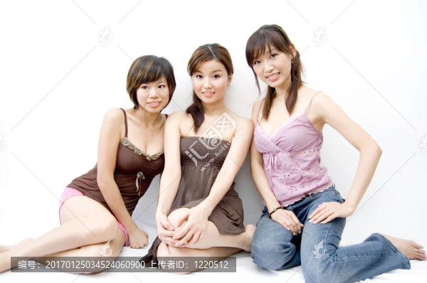 三亞洲女孩