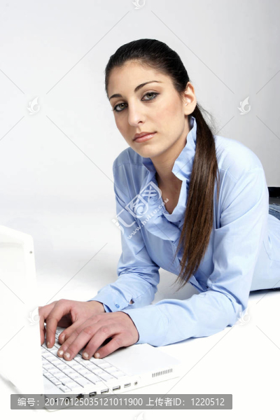 女人的筆記本電腦