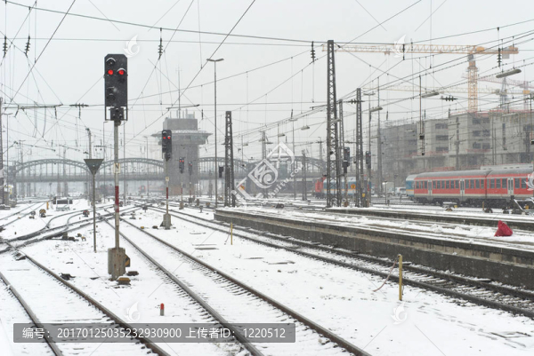 在雪中的慕尼黑火車站