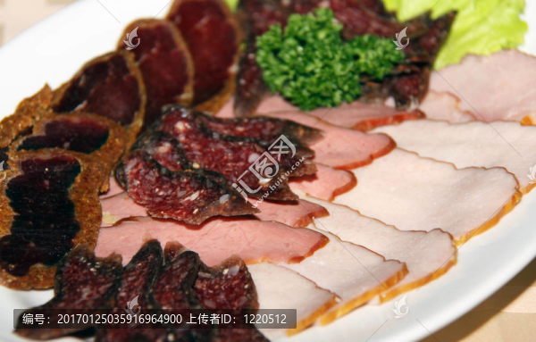 更多的香腸