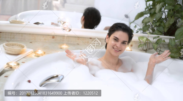 在浴室里