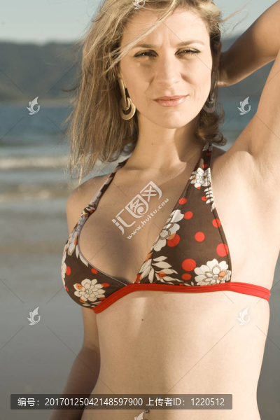 漂亮的金發(fā)巴西女孩