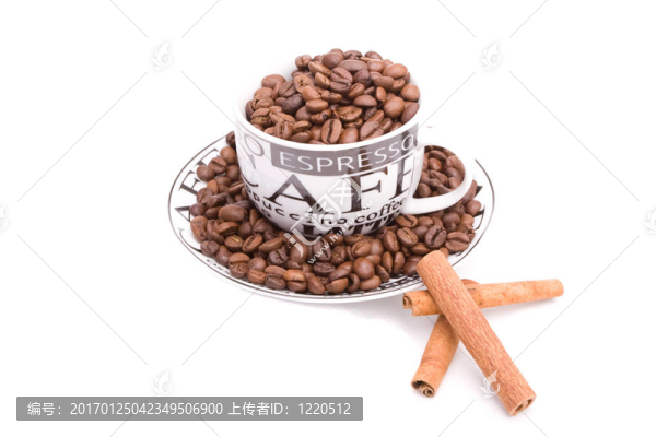 杯子和咖啡豆
