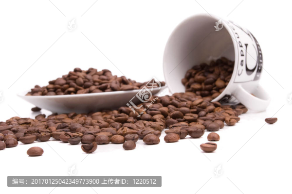 杯子和咖啡豆