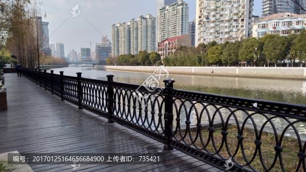 河岸風光