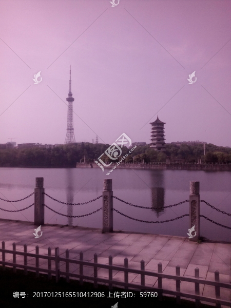 湖邊風(fēng)景