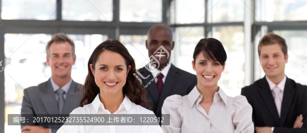 自信年輕的商業(yè)女性