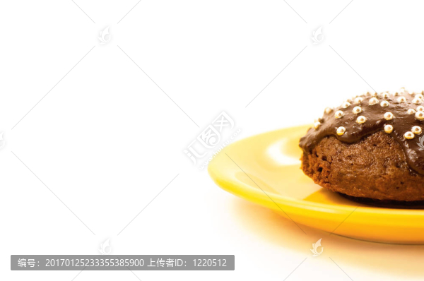 黃板上的蛋糕