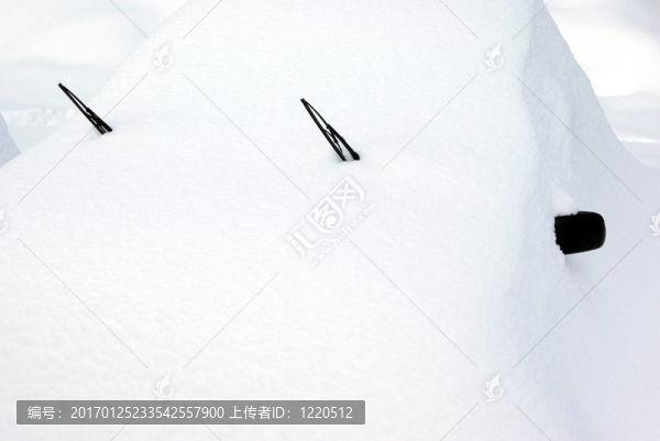車覆蓋著雪2