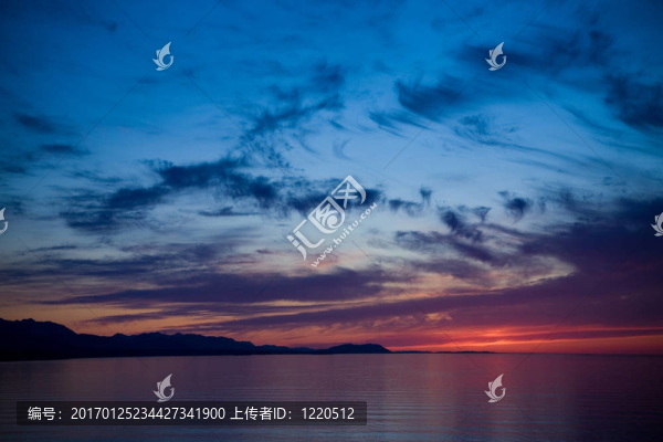 胡安·德富卡海峽的日落