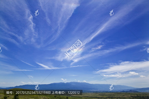 天空中的云