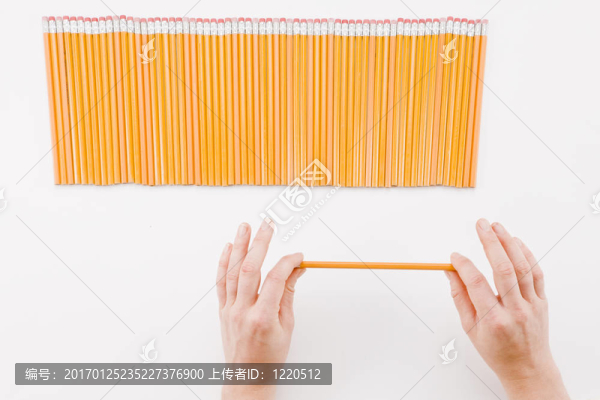 沉思的鉛筆