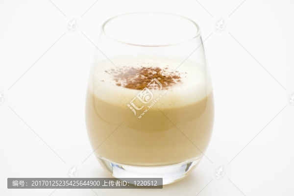 美味的冰巧克力與白色愛爾蘭奶油