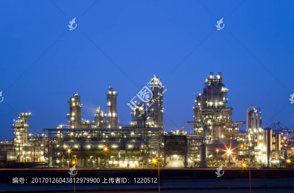 煉油廠的夜晚