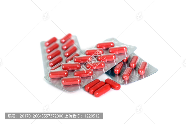 水泡中的紅色藥丸