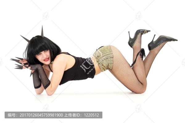 白色背景的惡魔女孩
