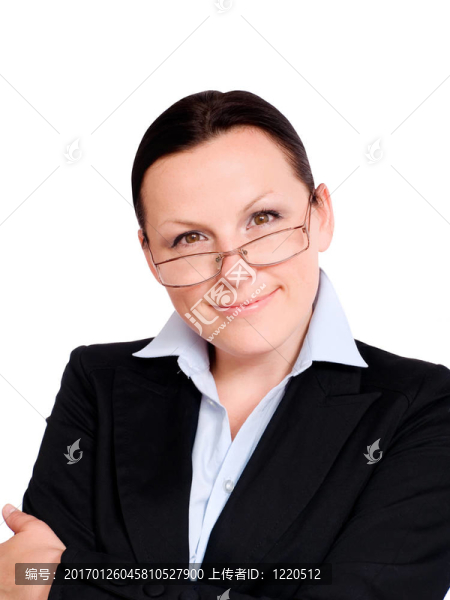 微笑的女商人在白