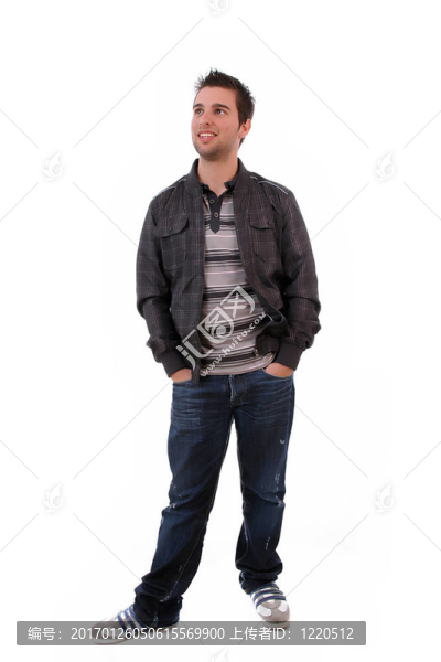 年輕休閑男子擺姿勢(shì)