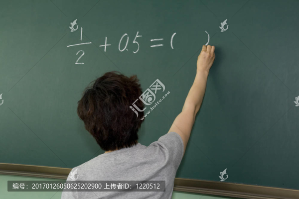 在前面的blackboarder老師