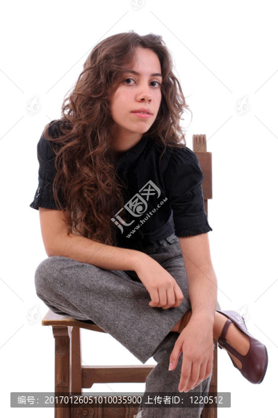 年輕女孩假扮