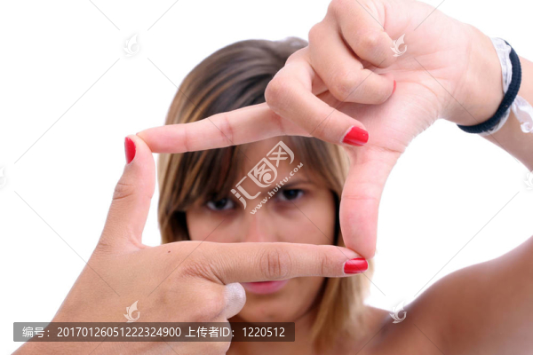 年輕漂亮的休閑女人擺姿勢