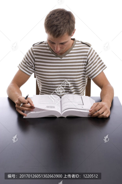 小男孩學習