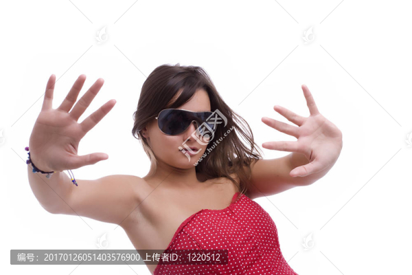 戴墨鏡的美女