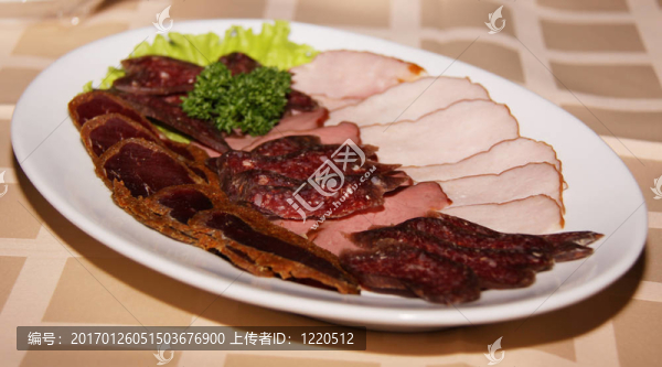 更多的香腸
