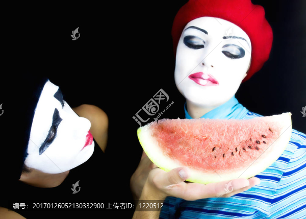 小丑和一個(gè)西瓜