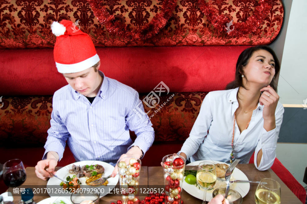 餐廳的圣誕-匯圖網(wǎng) www.fosd68.com 餐廳的圣誕